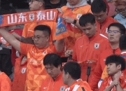 平博娱乐-队员们在赛场上奋勇拼搏，决战落幕