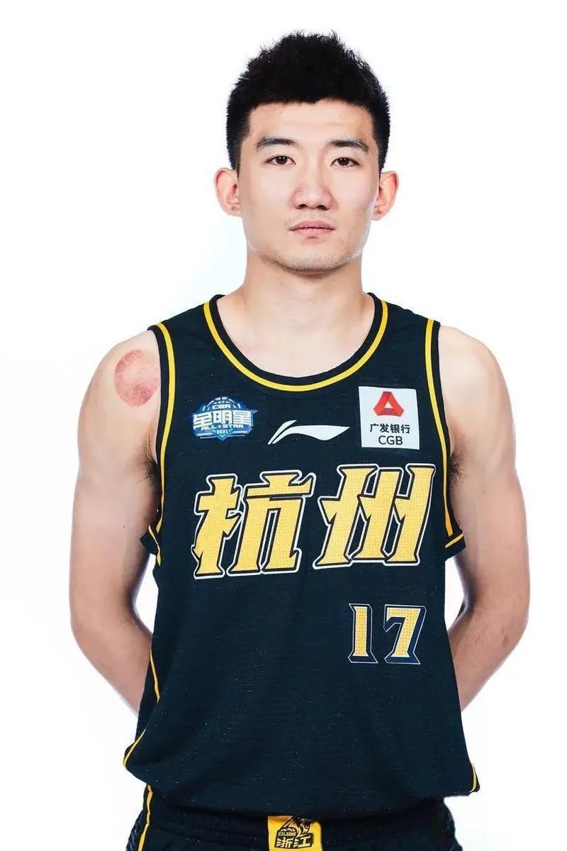突发！张镇麟退出国家队中国男篮近10年首次没有辽篮队的简单介绍