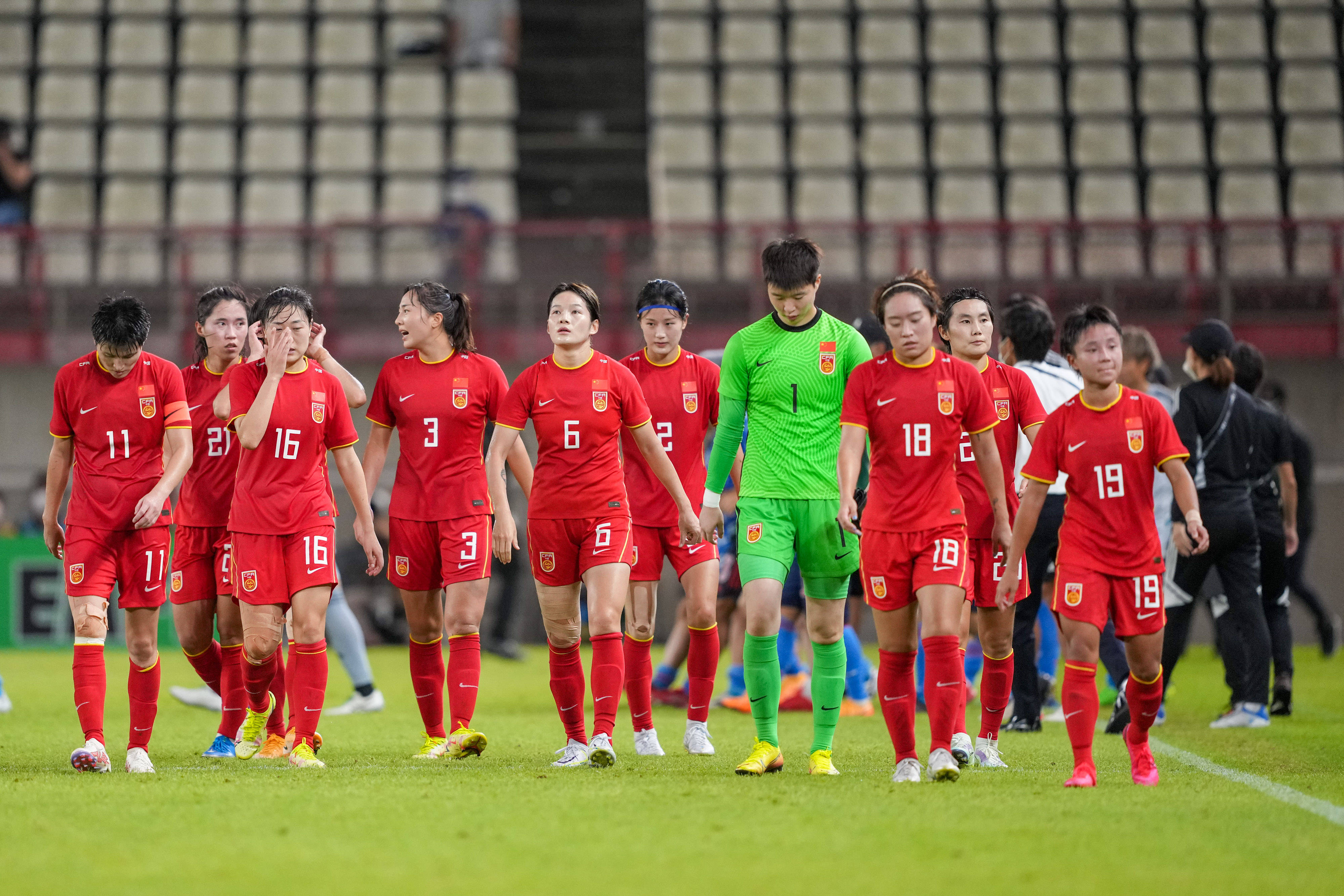 中国女足在国际比赛中凯旋而归
